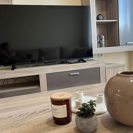 Cozy Apartment - Free Parking Plovdiv Kültér fotó