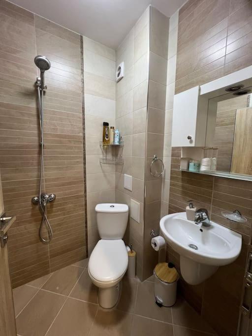 Cozy Apartment - Free Parking Plovdiv Kültér fotó